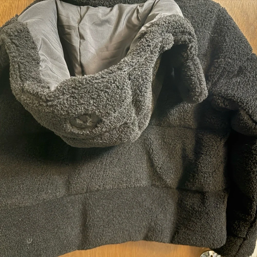 Lululemon women’s Wunder Puff Cropped Jacket
*Textured Fleece - Picture 3 of 10